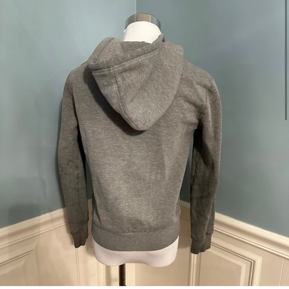 Forever 21 gray zip up hoodie small
